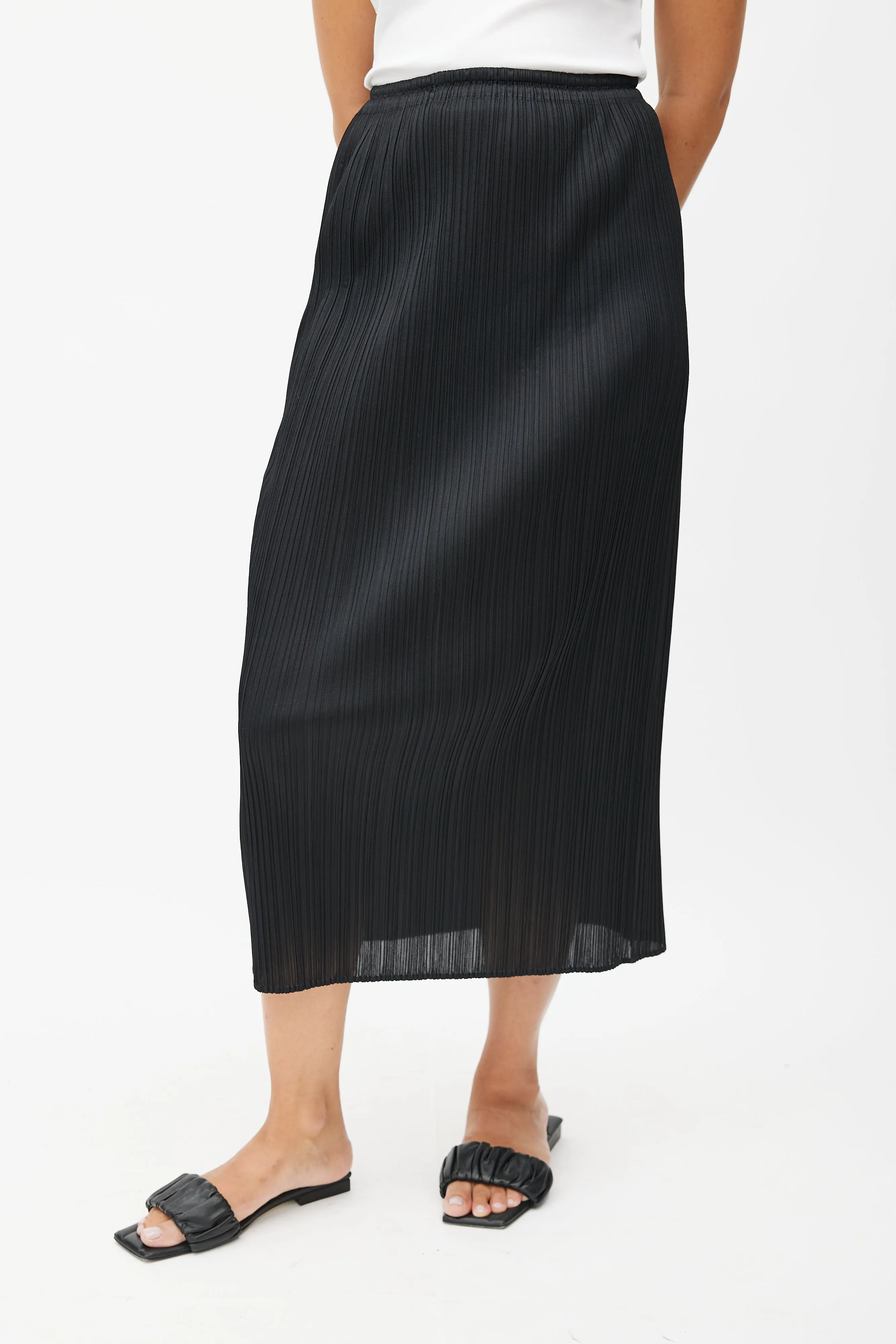 Black Pleated Maxi Skirt