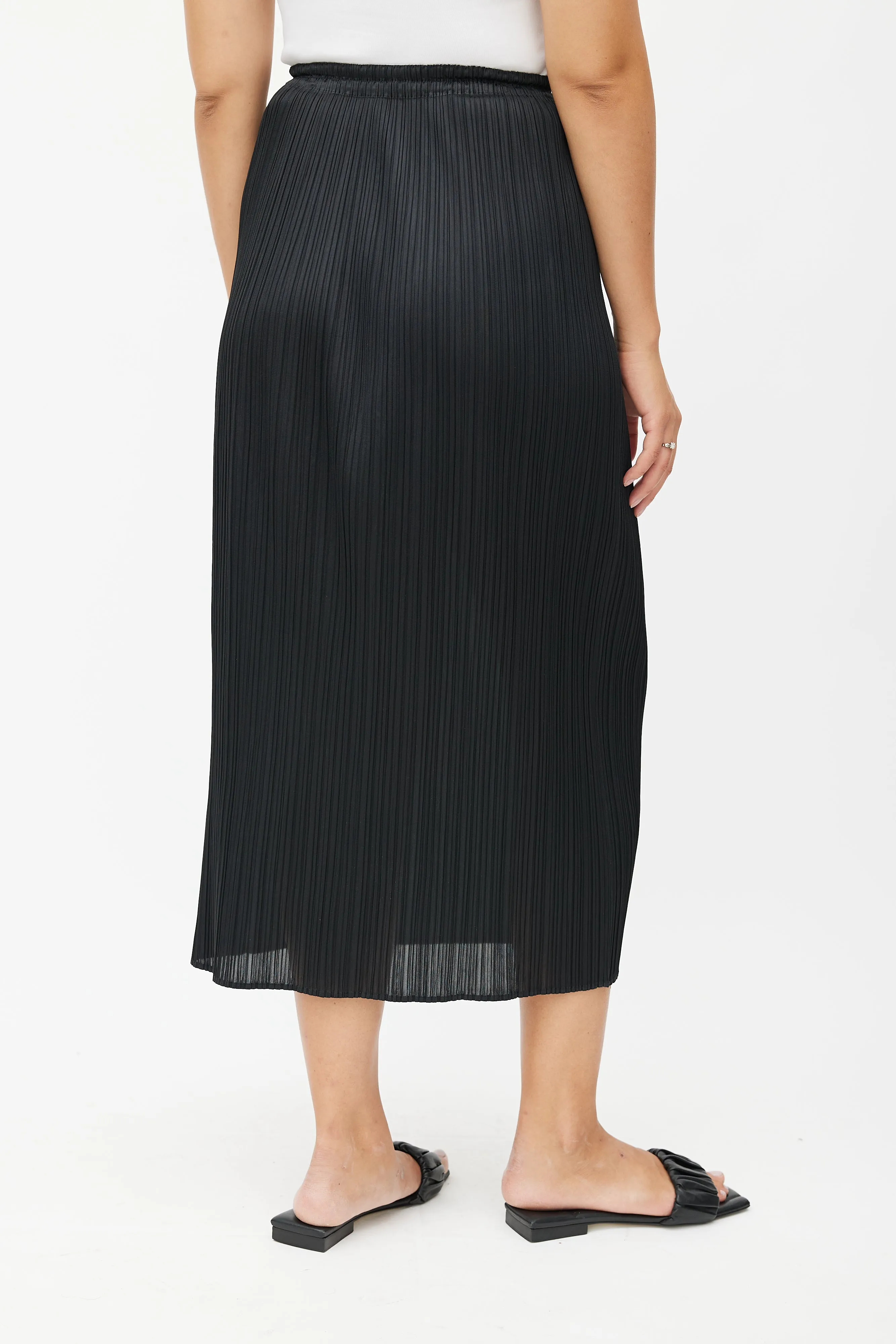 Black Pleated Maxi Skirt