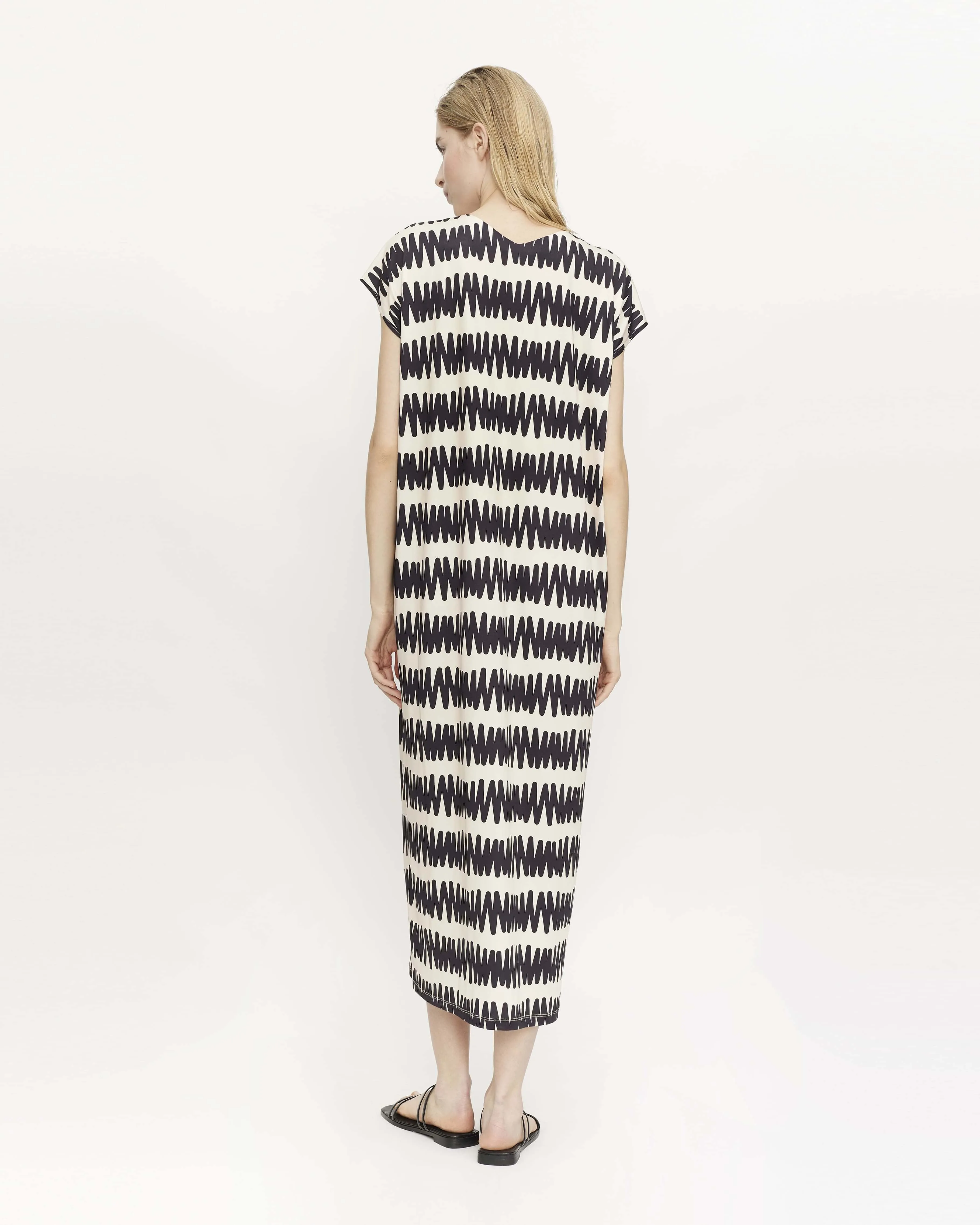 Compania Fantastica Beach Summer Vibes Black & White Tunic Dress