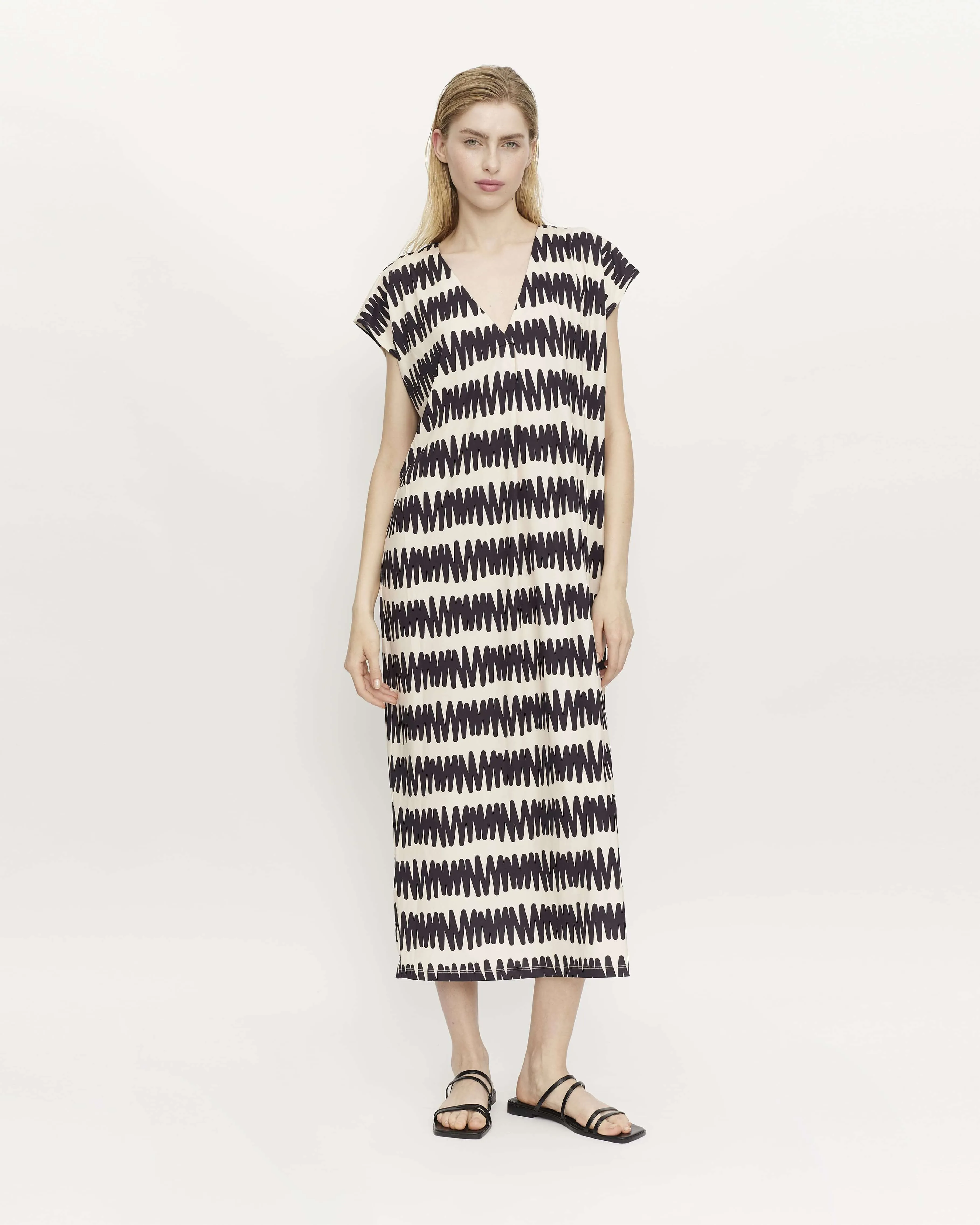 Compania Fantastica Beach Summer Vibes Black & White Tunic Dress
