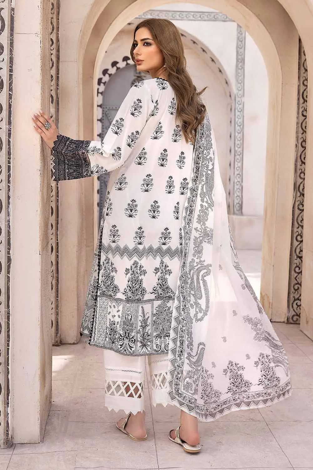 Gul Ahmed Monochrome Black & White – 3PC Unstitched Embroidered Lawn Suit with Organza Neckline B-32034