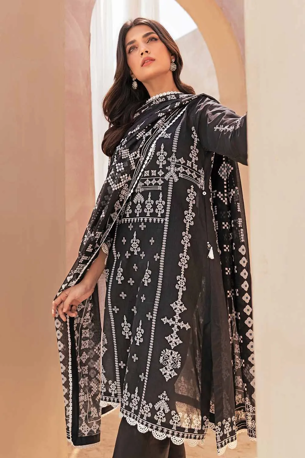 Gul Ahmed Monochrome Black & White – 3PC Unstitched Printed Lawn Suit B-32038