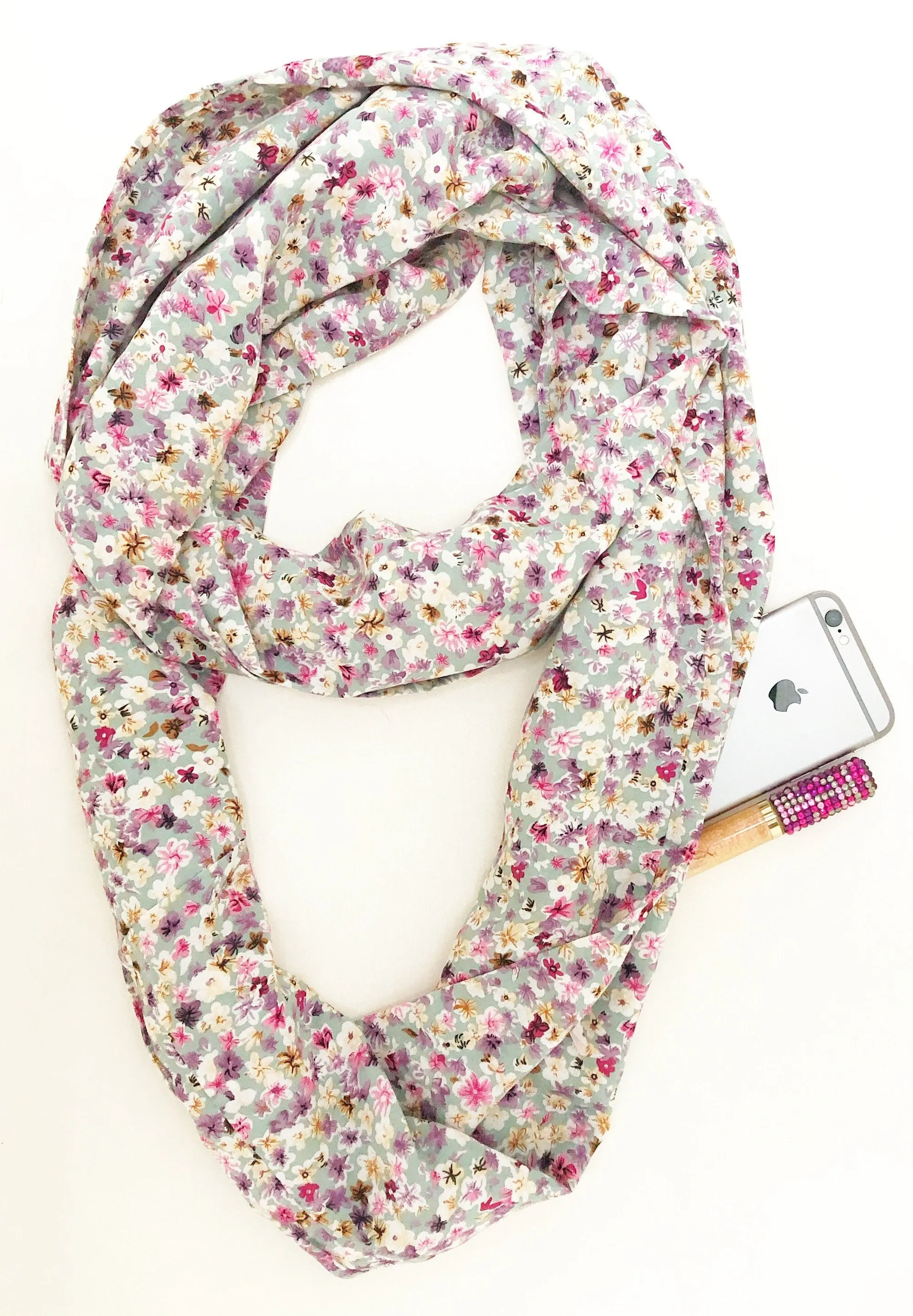 Gwenn Infinity Scarf With Pocket
