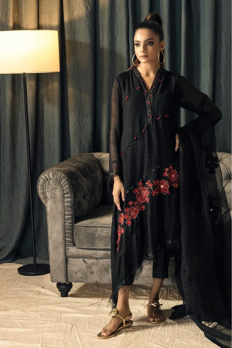 Insia Sohail - Black  Fizza