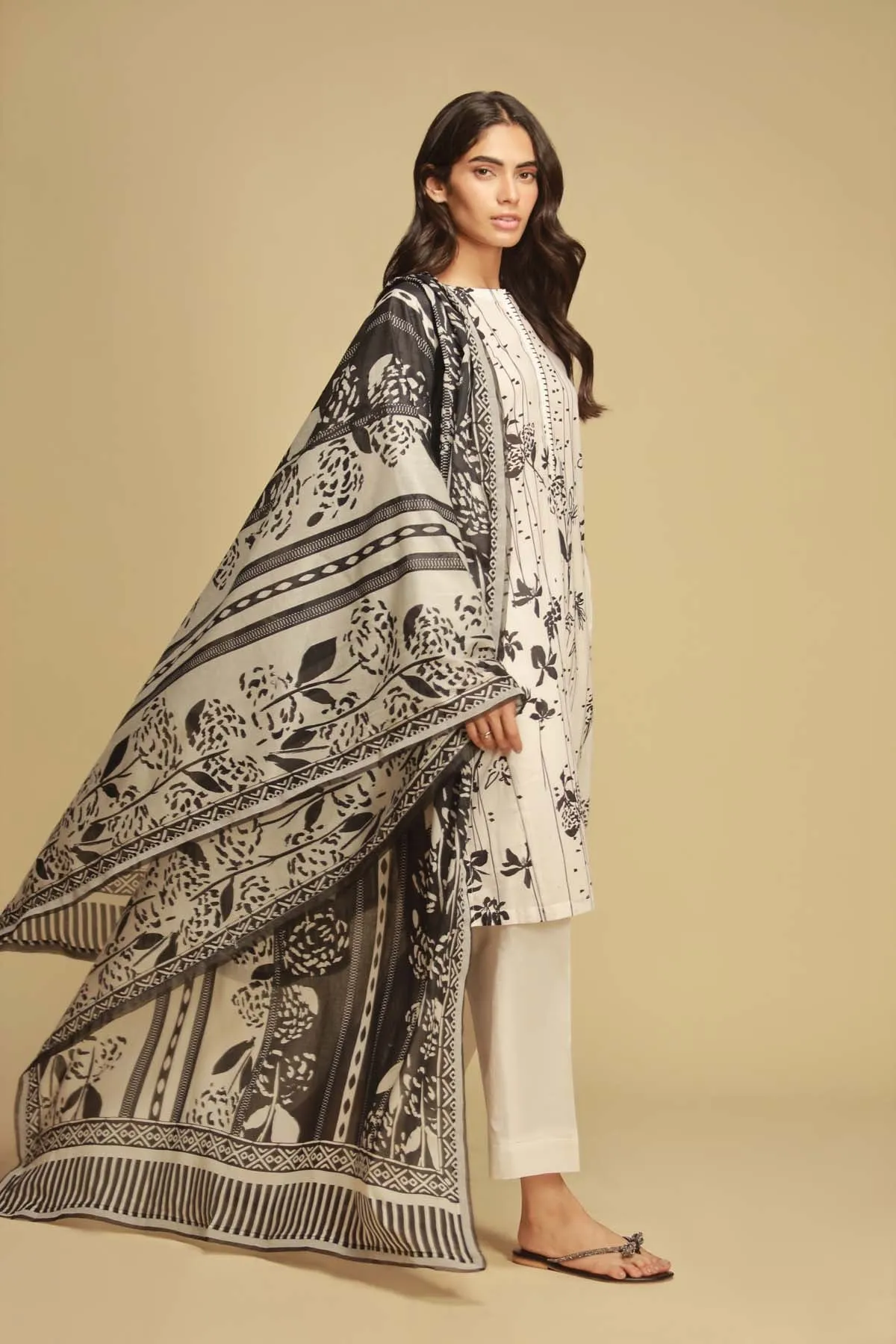 Sahar Monochrome Lawn Collection – SBW-23-02